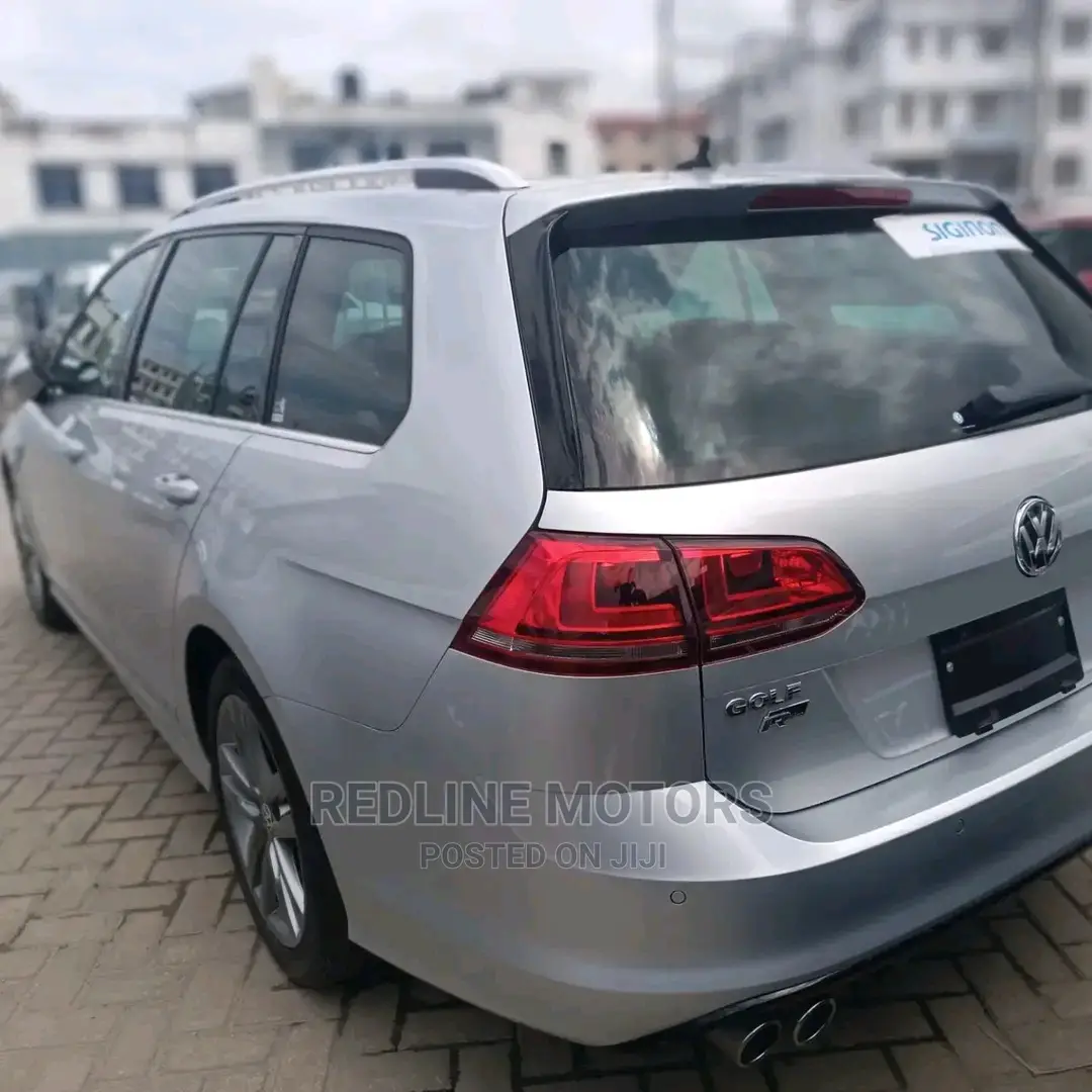 Volkswagen Golf 2016 Silver