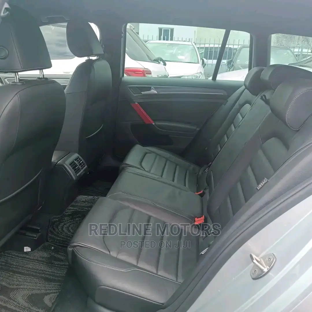 Volkswagen Golf 2016 Silver