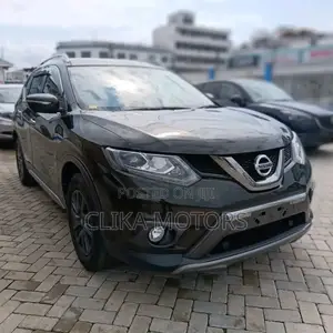Black Nissan X-Trail 2016 - Perfect for Off-Roading
