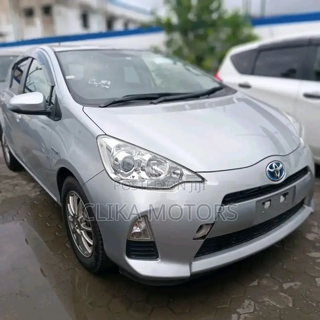 Toyota Aqua 2016 Silver