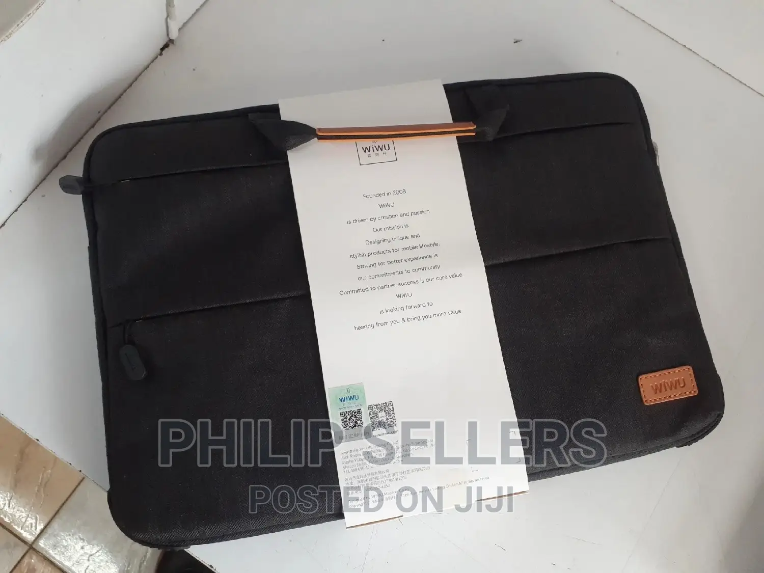 Wiwu Smart Stand Sleeve for 13.3′′ Macbook/Laptop