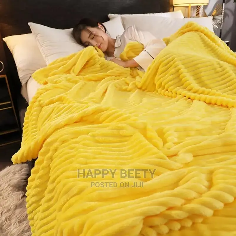 #Cozy Fleece Throw Blanket