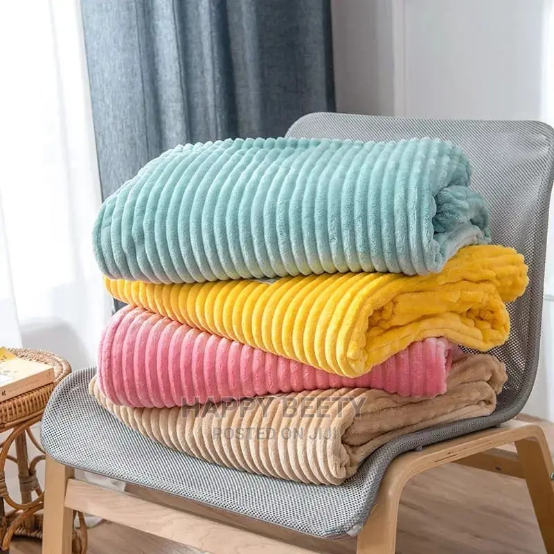 #Cozy Fleece Throw Blanket