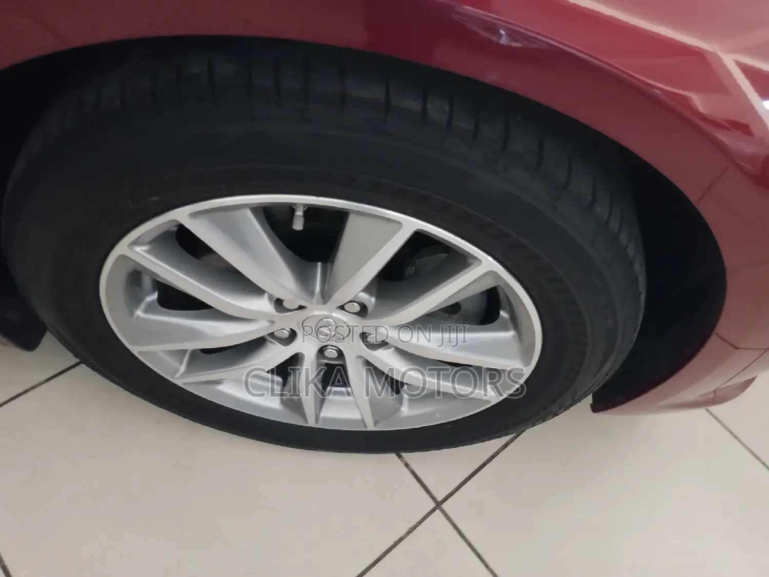 Nissan Skyline 2016 Red