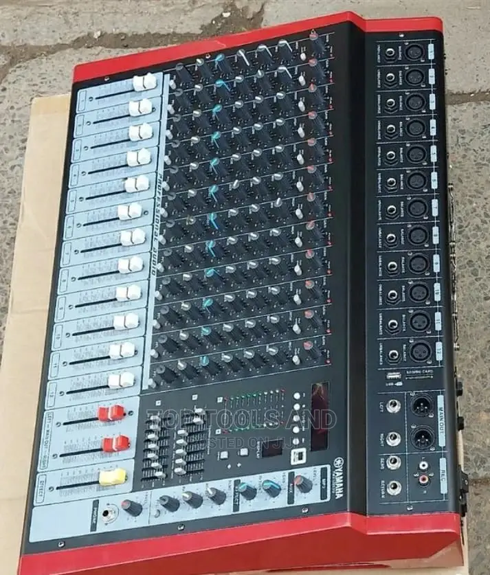 Max 12channel Music Mixer