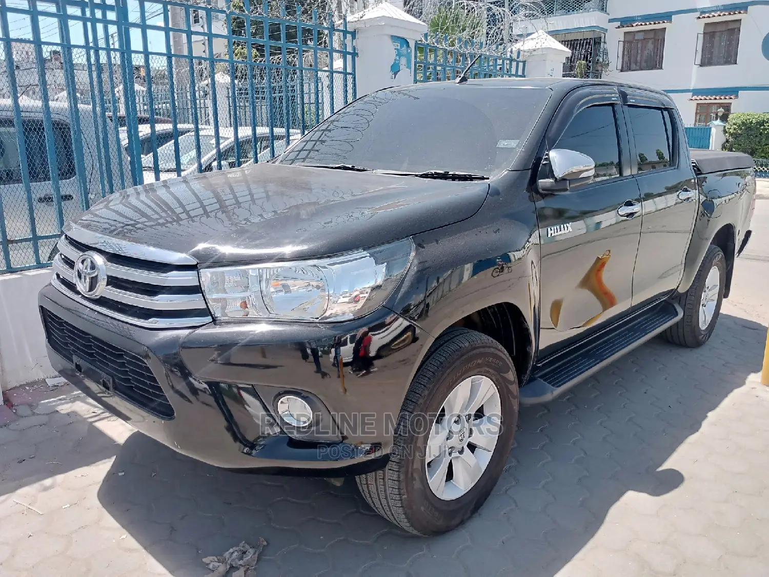 Toyota Hilux 2016 Black
