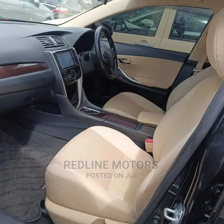 Toyota Premio 2017 Black