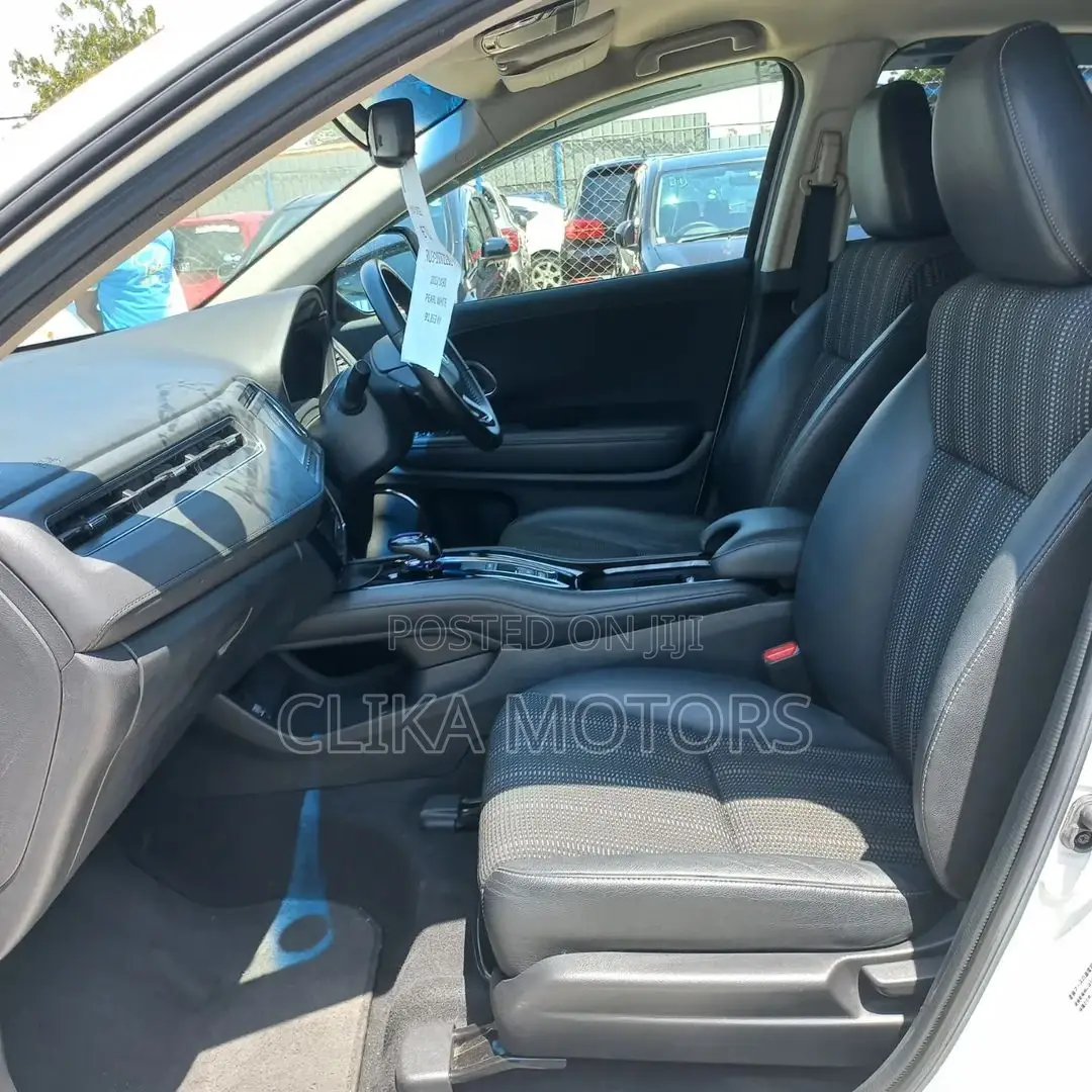 Honda Vezel 1.5 Hybrid 4WD 2016 White