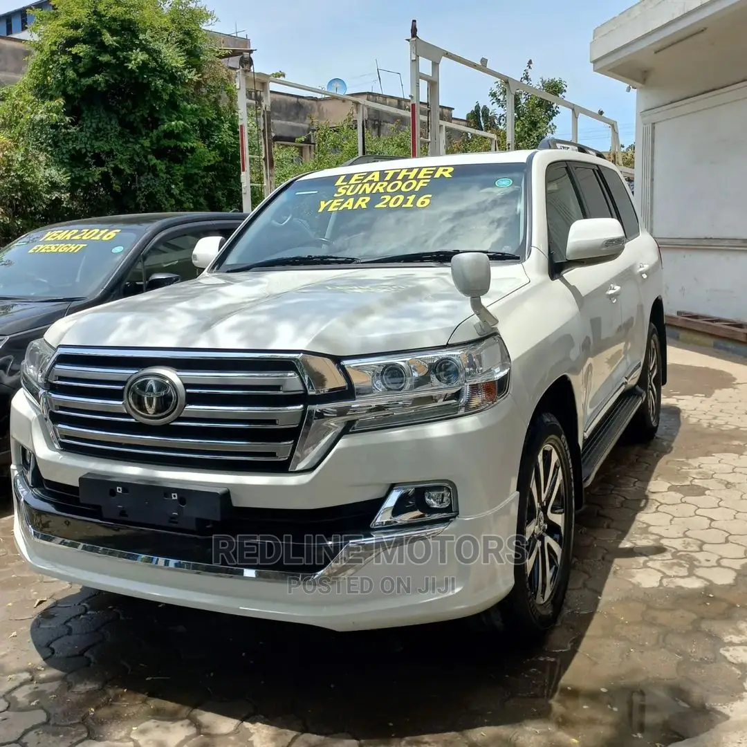 Toyota Land Cruiser Prado 2016 Off White
