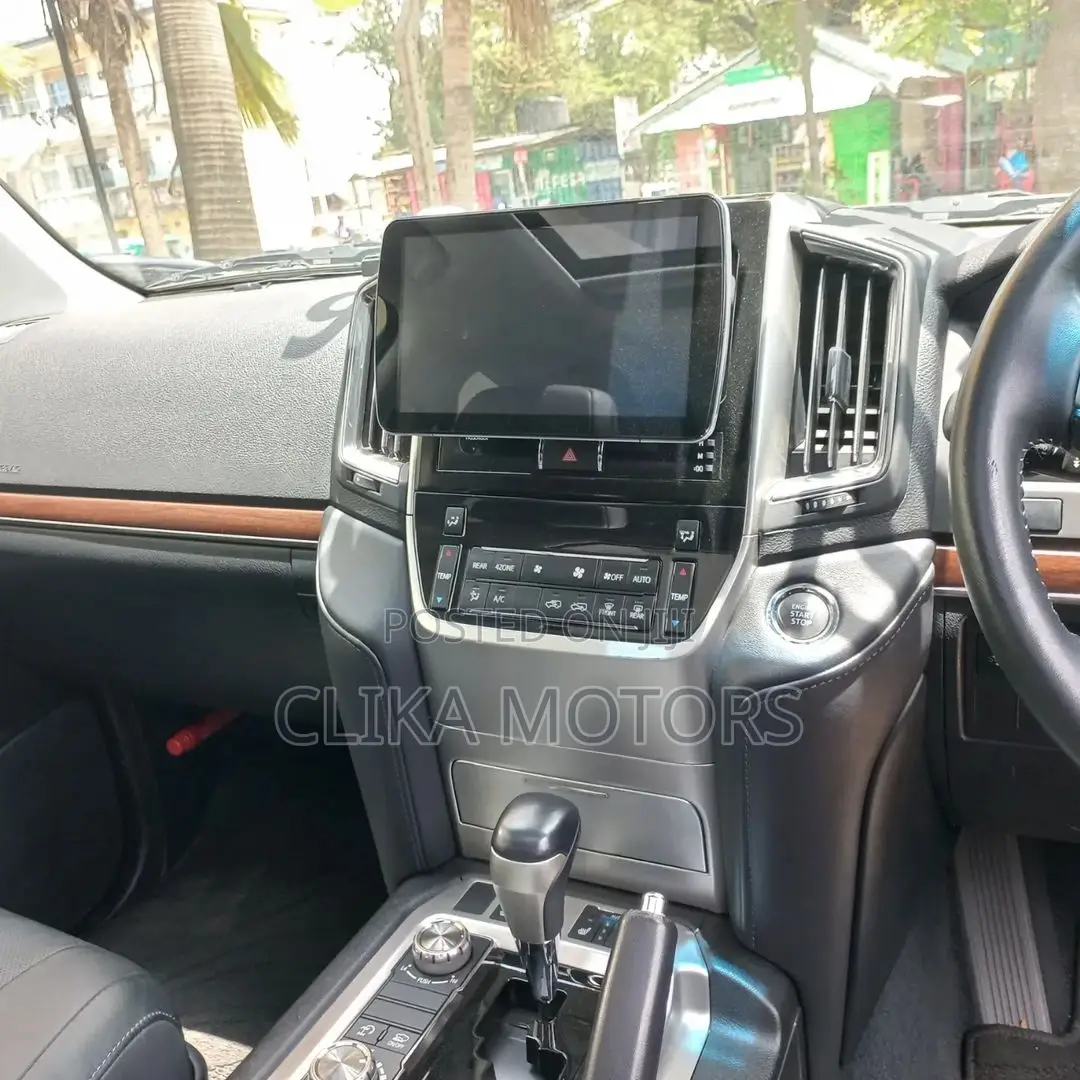 Toyota Land Cruiser Prado 2016 Off White