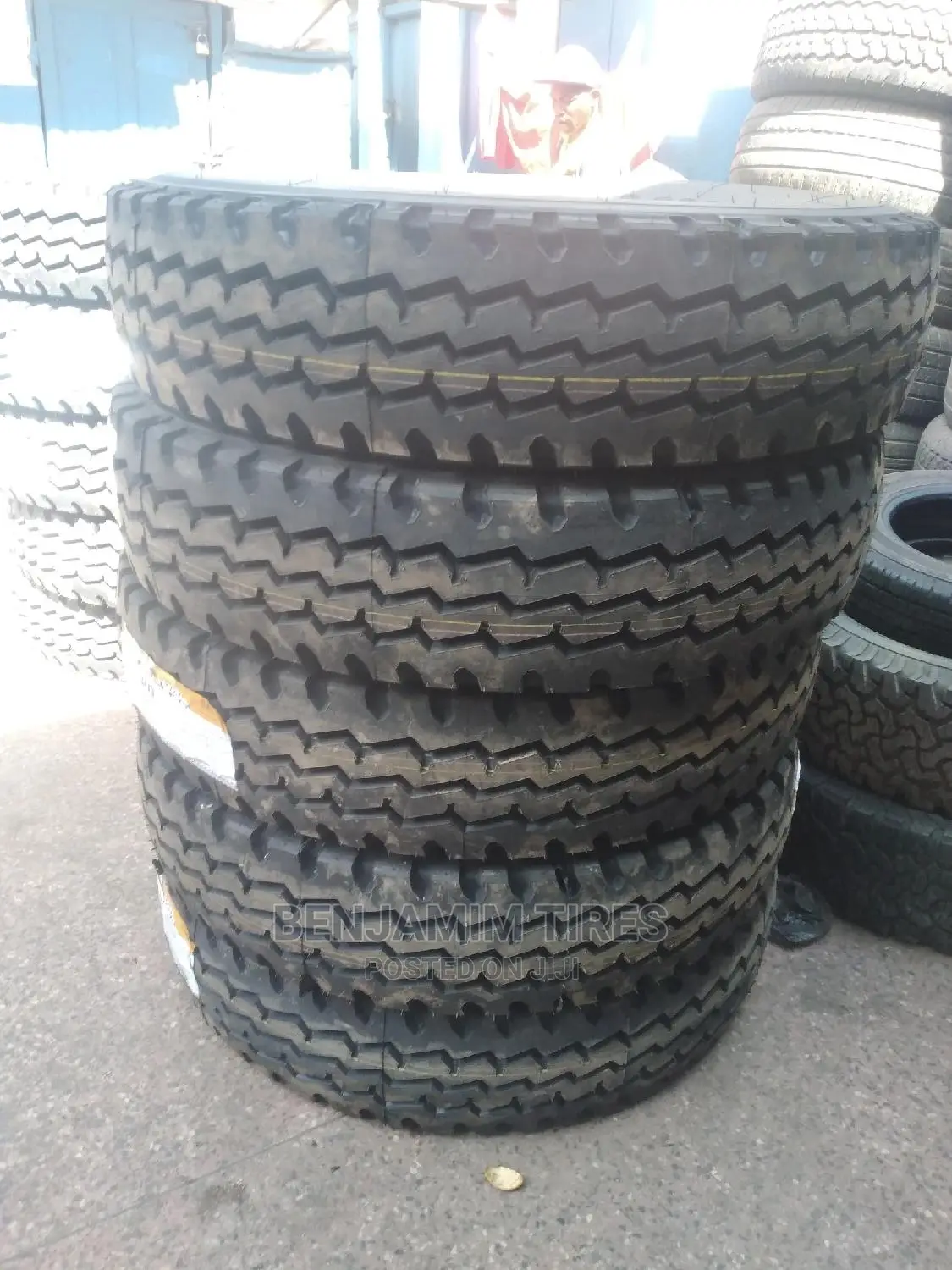 Doupro Tores Sizes 10.00R20 Tube-Type 18ply for Trucks.