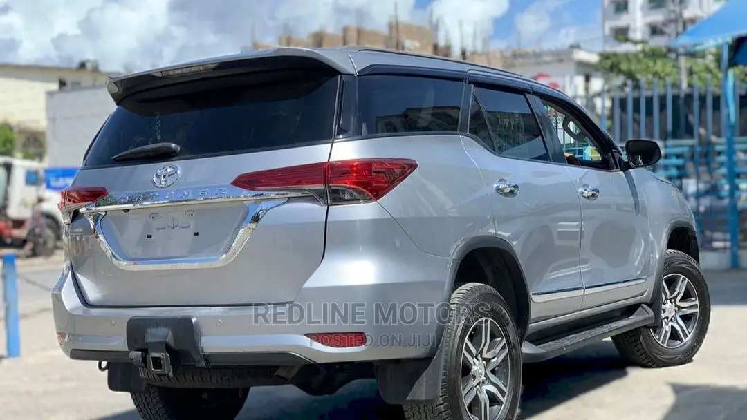 Toyota Fortuner 2016 Silver