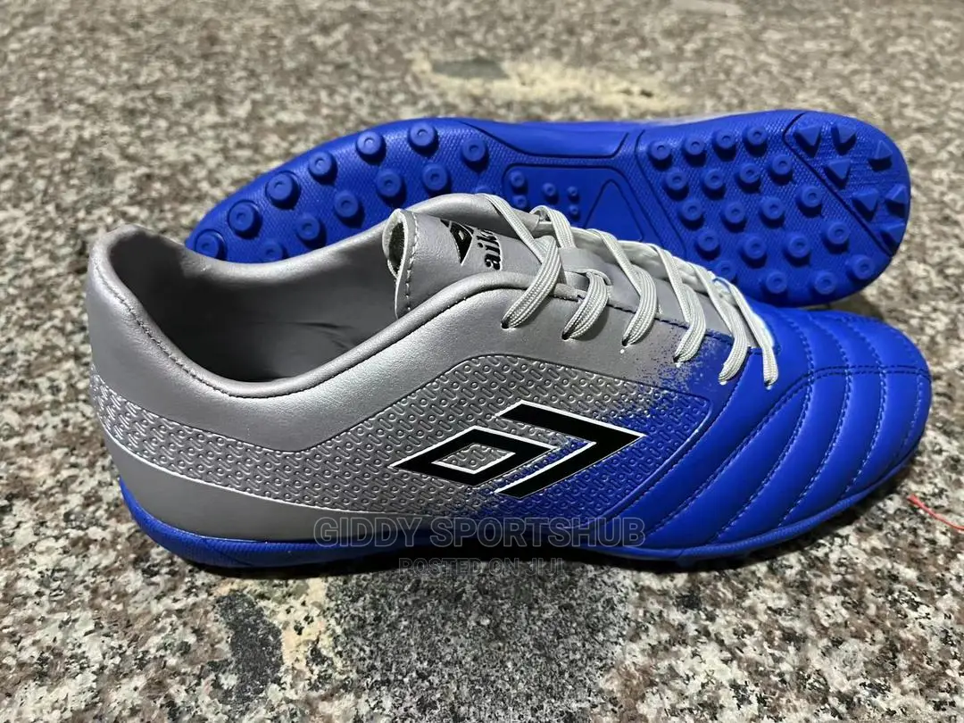 Trainer Shoes / Turf Boots