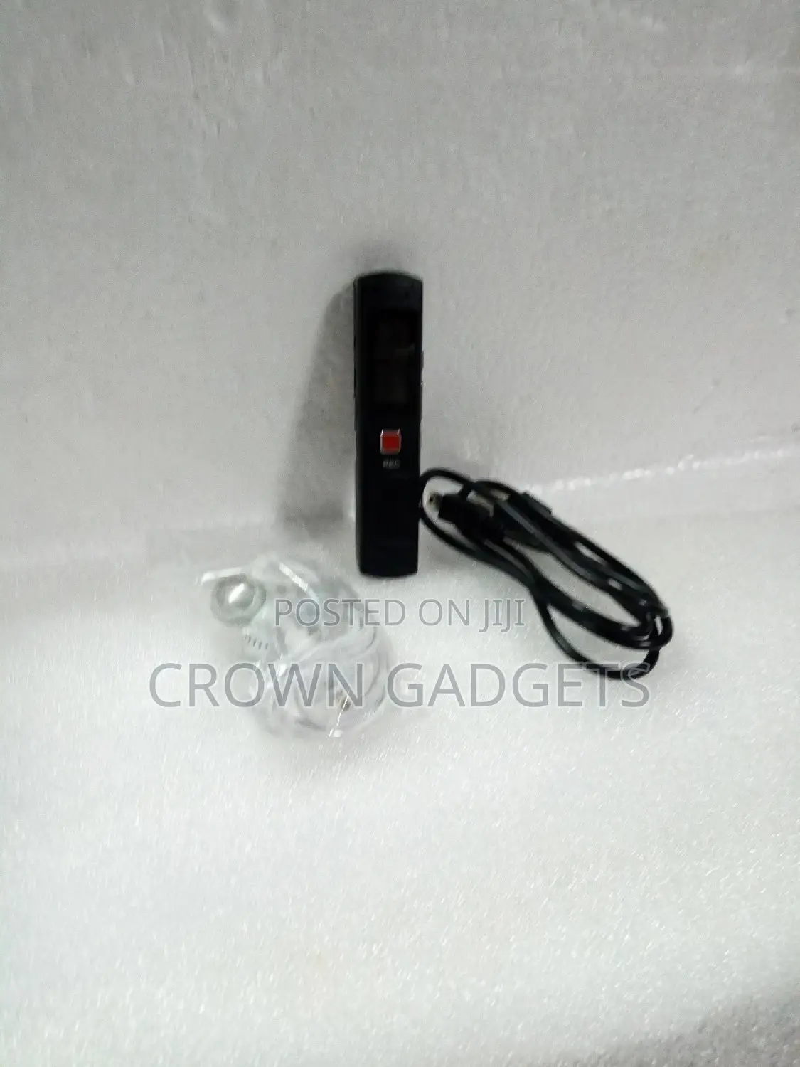 8gb Enet Voice Revorder With Eatphones