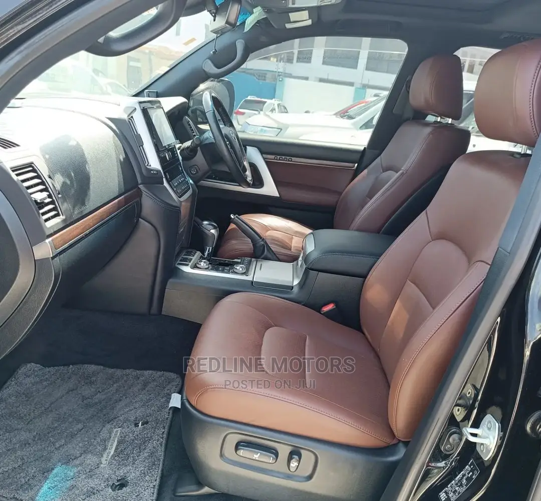 Toyota Land Cruiser 4.6 V8 ZX 2016 Black