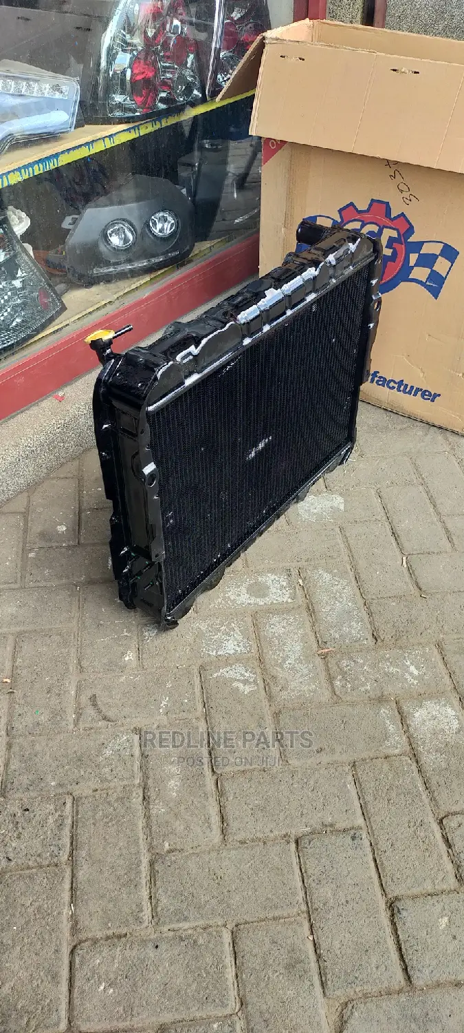 CSF 2708: 60 Series Radiator Toyota Land Cruiser 4.2L 1987