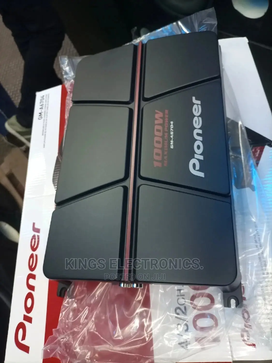Pionner Car Booster Gm6704.