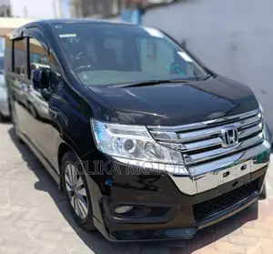 Matt Black Honda Stepwgn 2016: Used SUV Available
