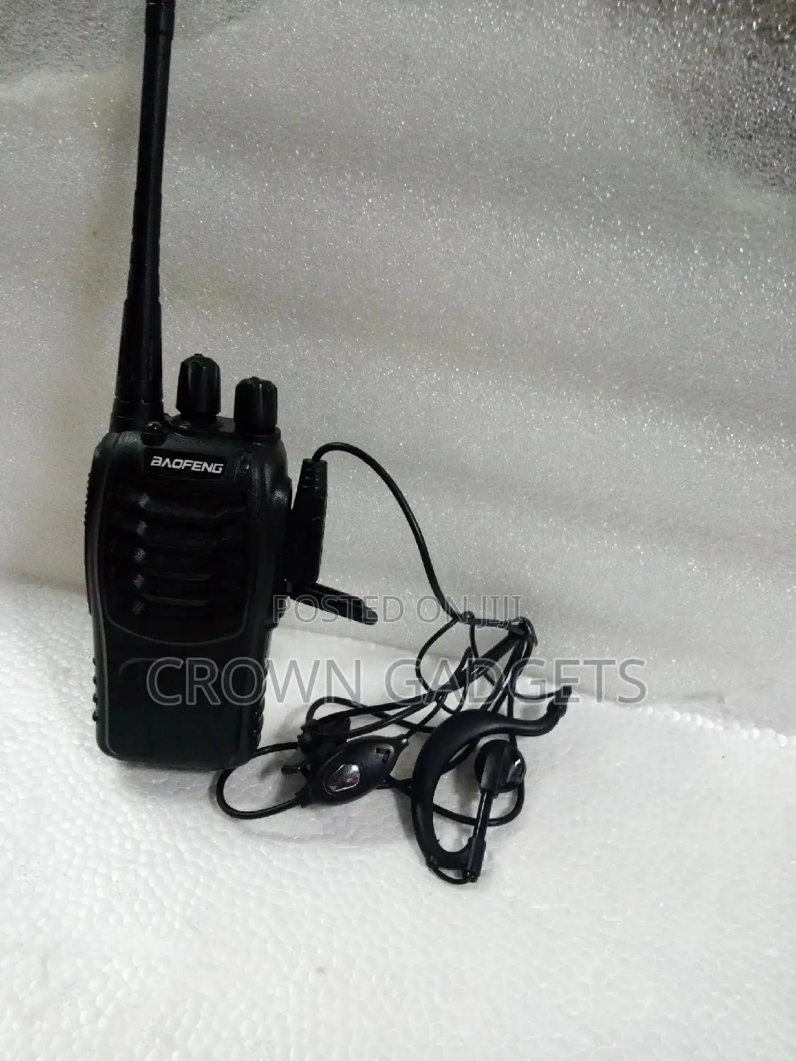 Baofeng 888s Radio Calls With Eapiece