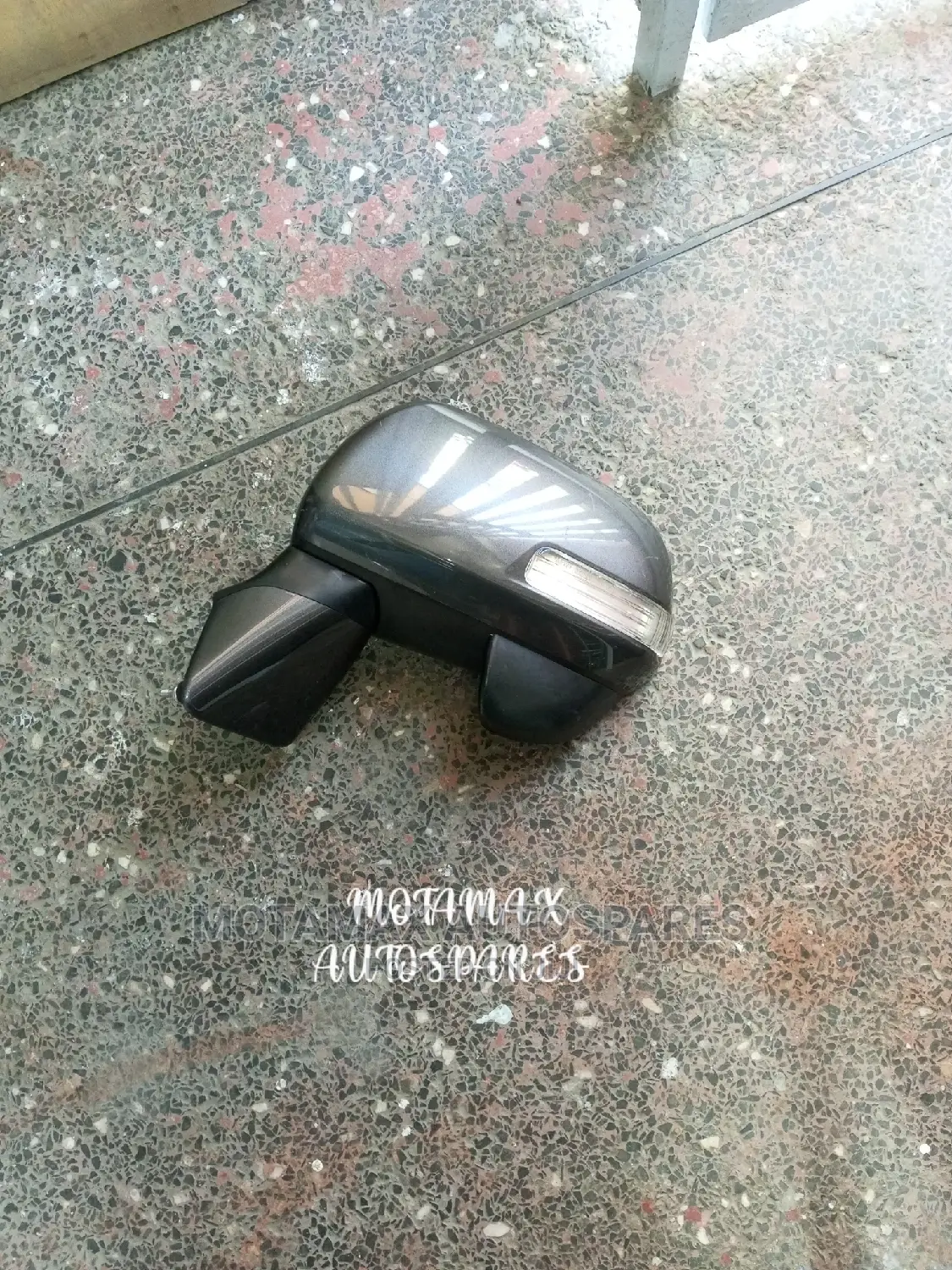 Toyota Noah ZRR70 Side Mirror