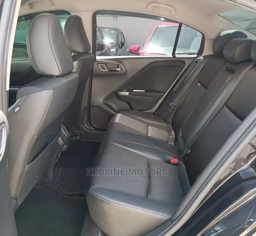 Honda Grace 1.5 Hybrid AWD 2016 Black