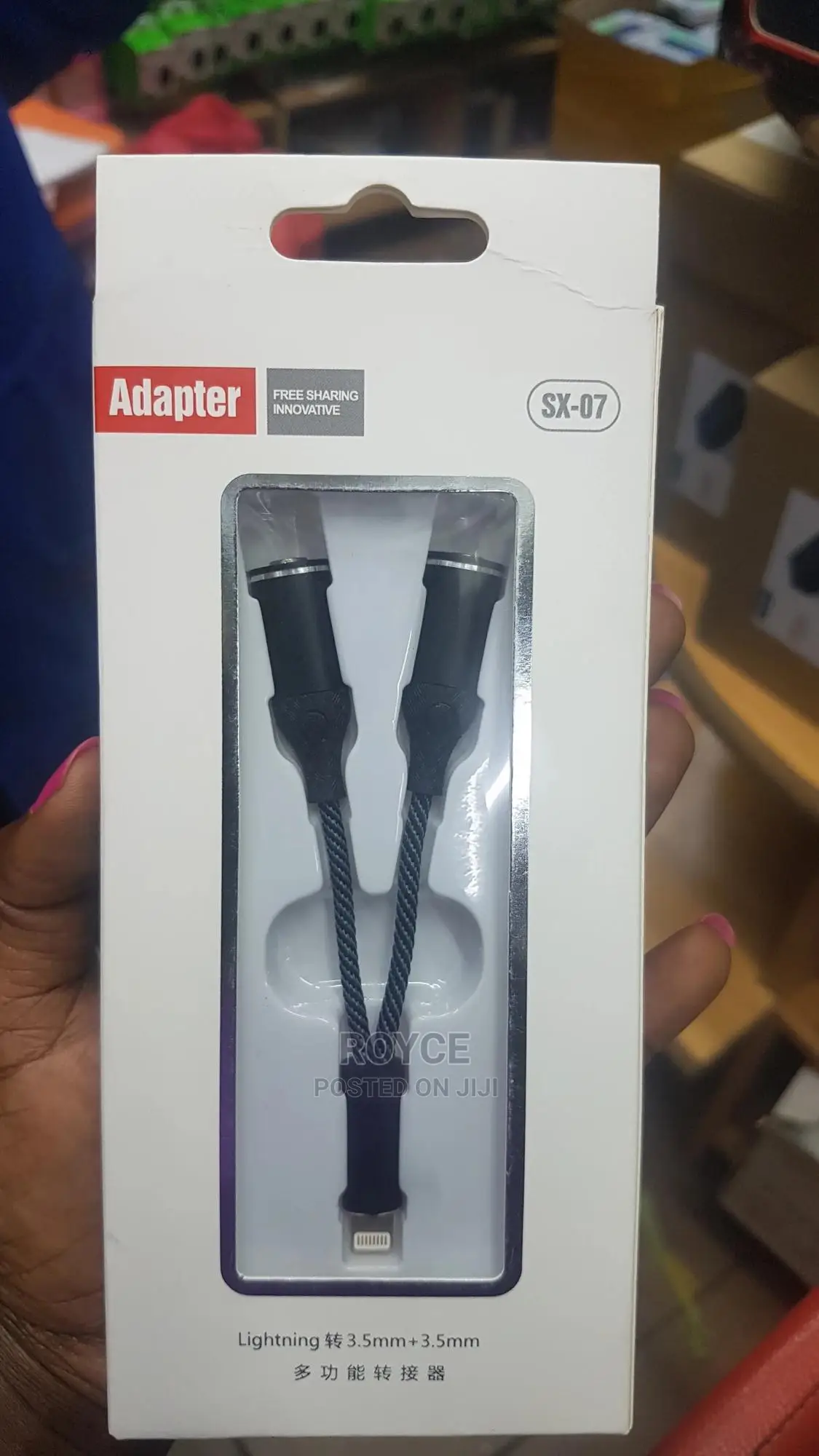 iPhone 2 in 1 Audio Adapter