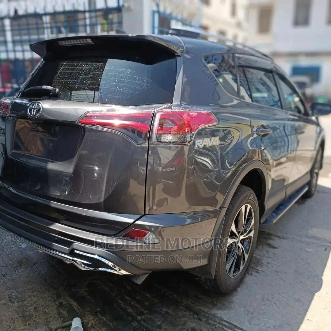 Toyota RAV4 2017 Gray