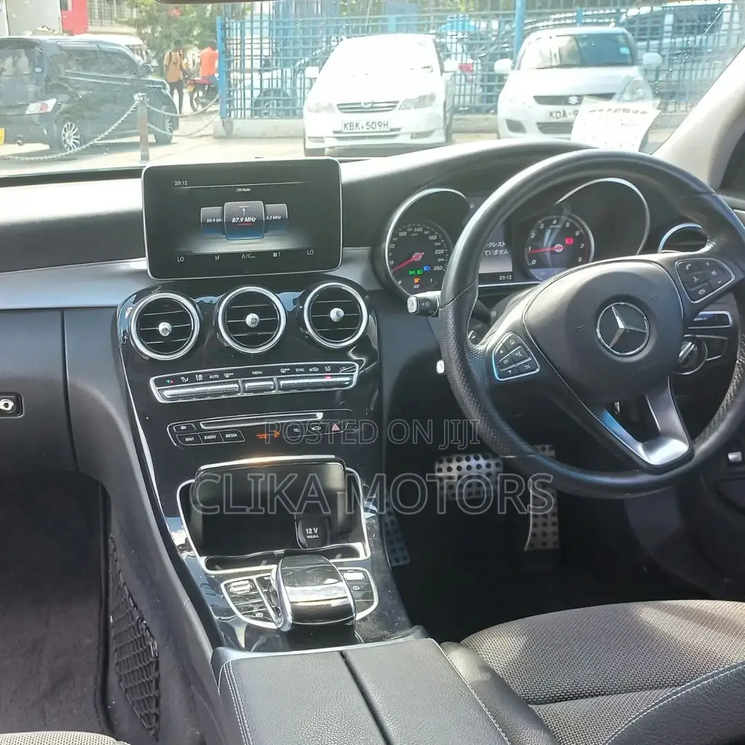 Mercedes-Benz C200 2016 Pearl