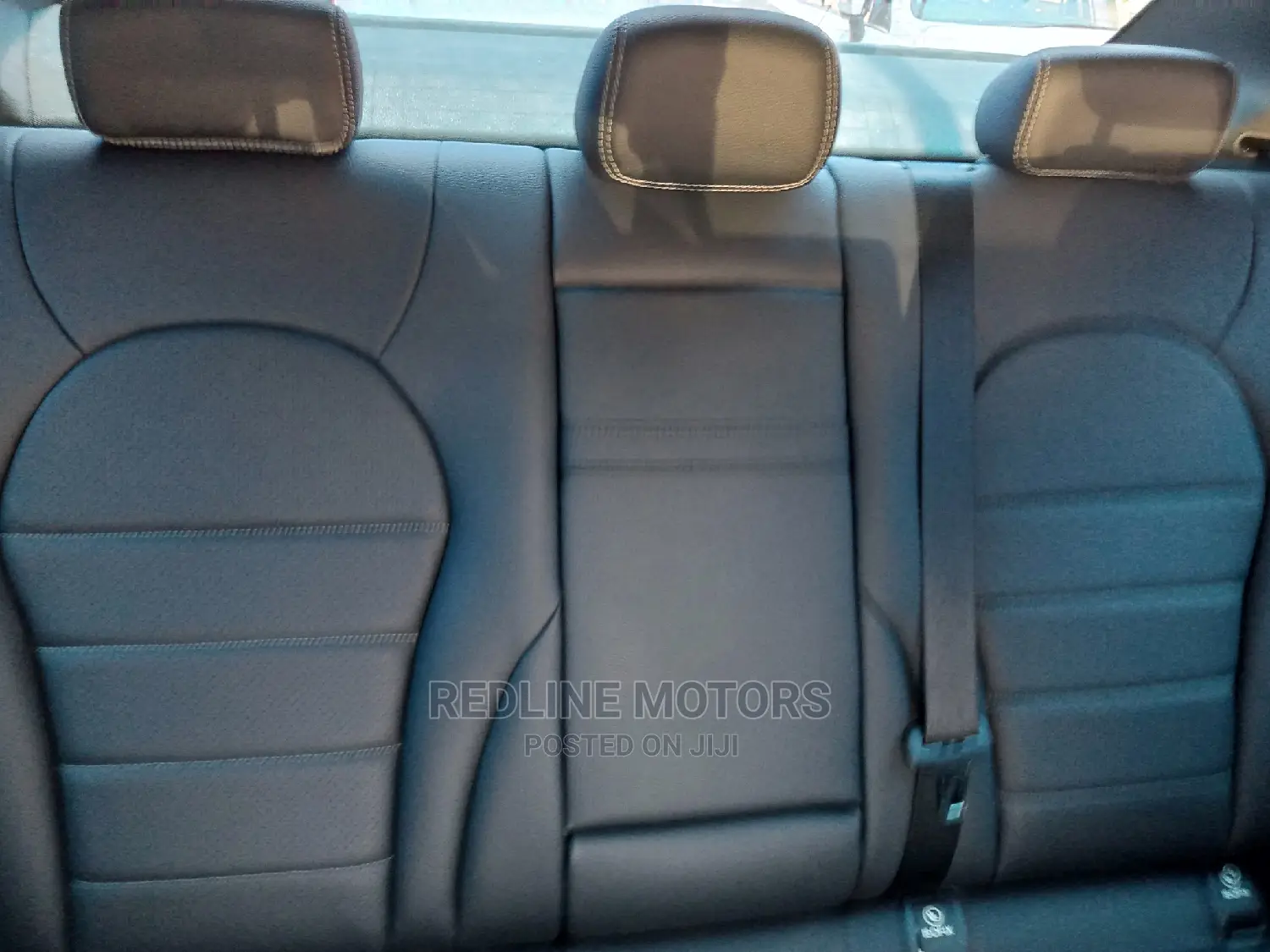Mercedes-Benz C180 2016 Off White