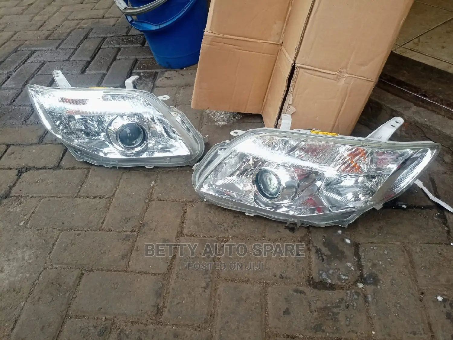 Fielder 2010 Headlights Xenon