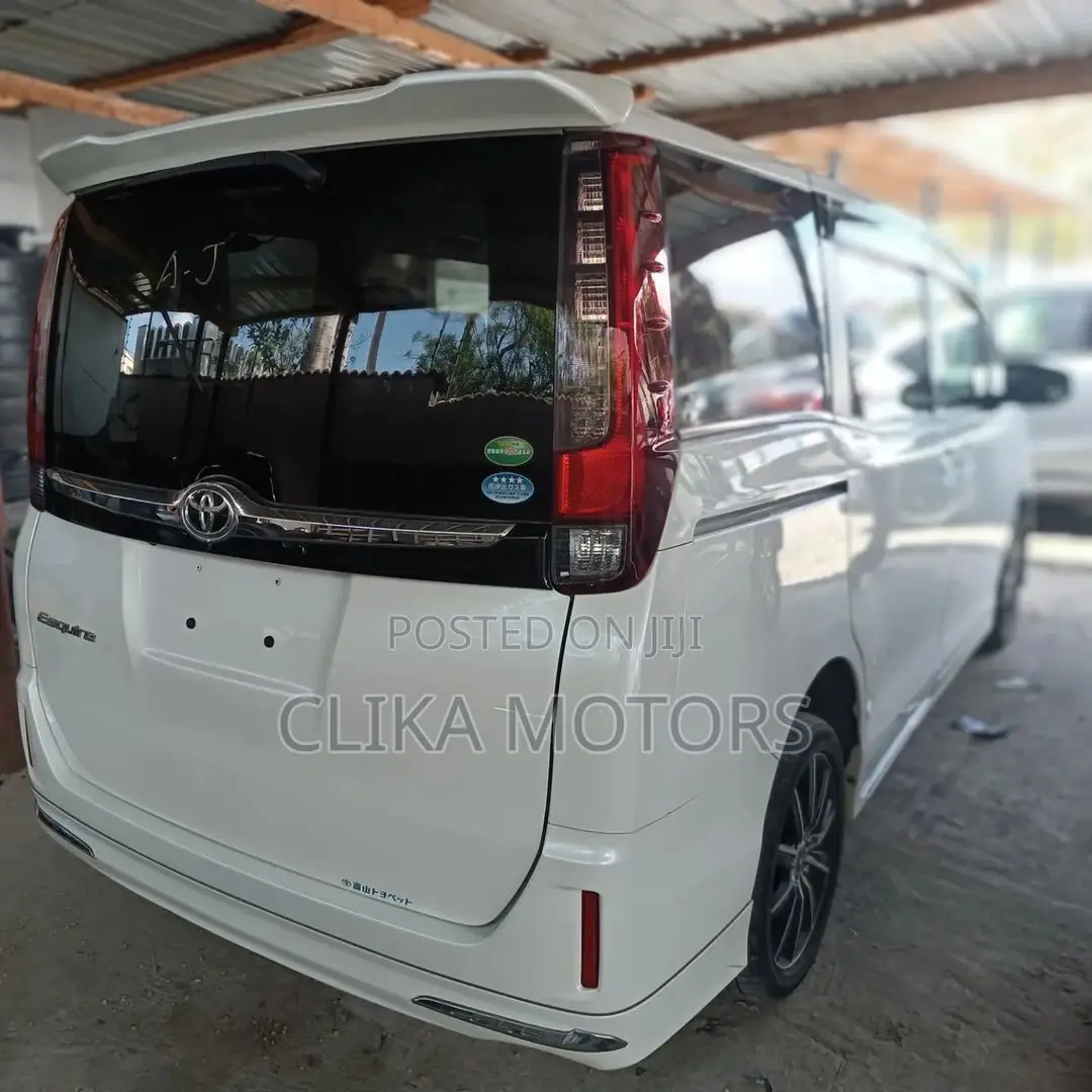 Toyota Esquire 2.0 AWD (7 Seater) 2016 Pearl
