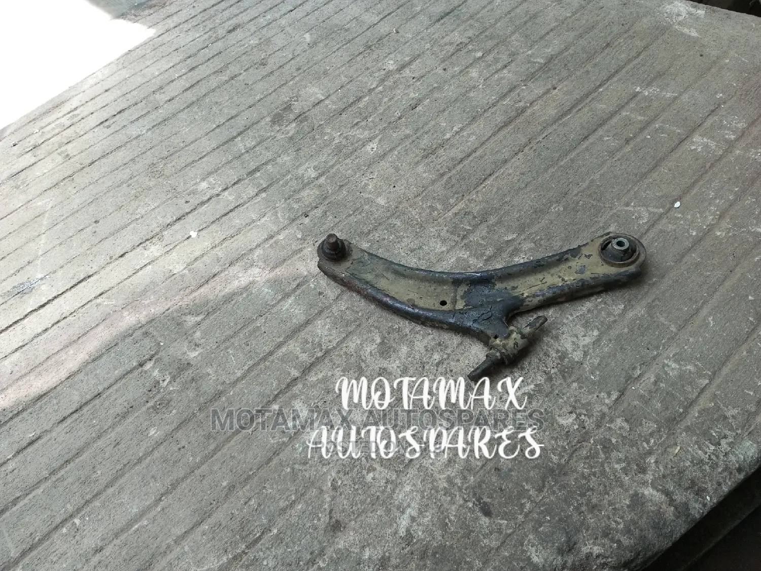 Nissan X-Trail NT31 Control Arm