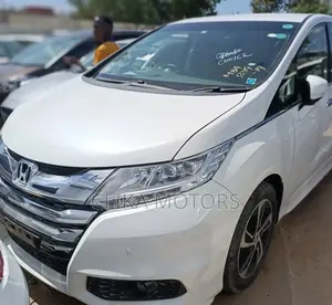 2017 Honda Odyssey Pearl: Luxury Minivan For Sale