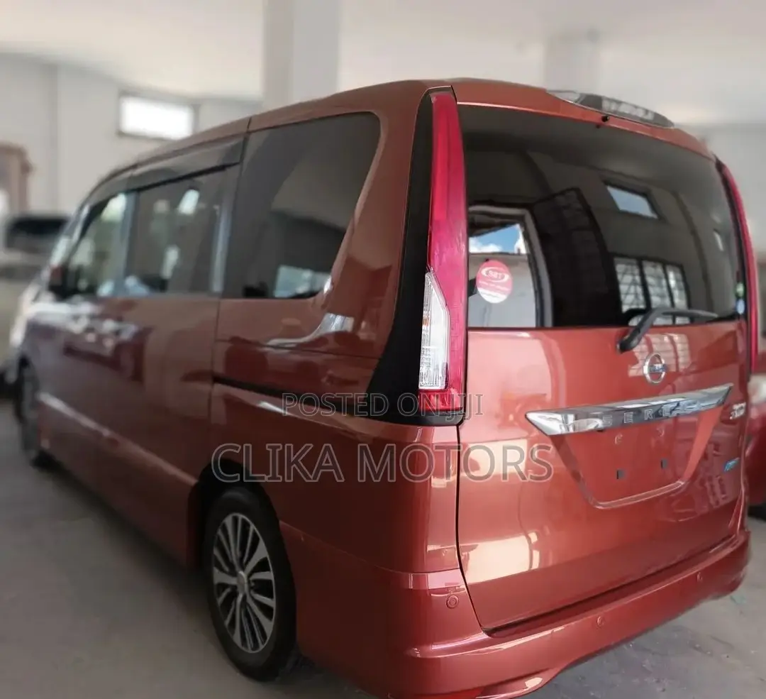 Nissan Serena 2016 Red