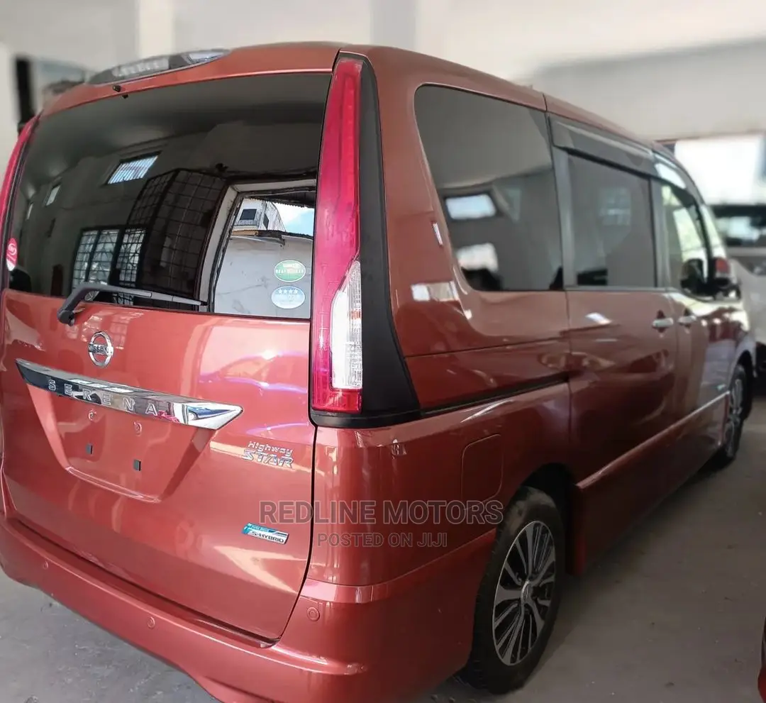 Nissan Serena 2016 Red