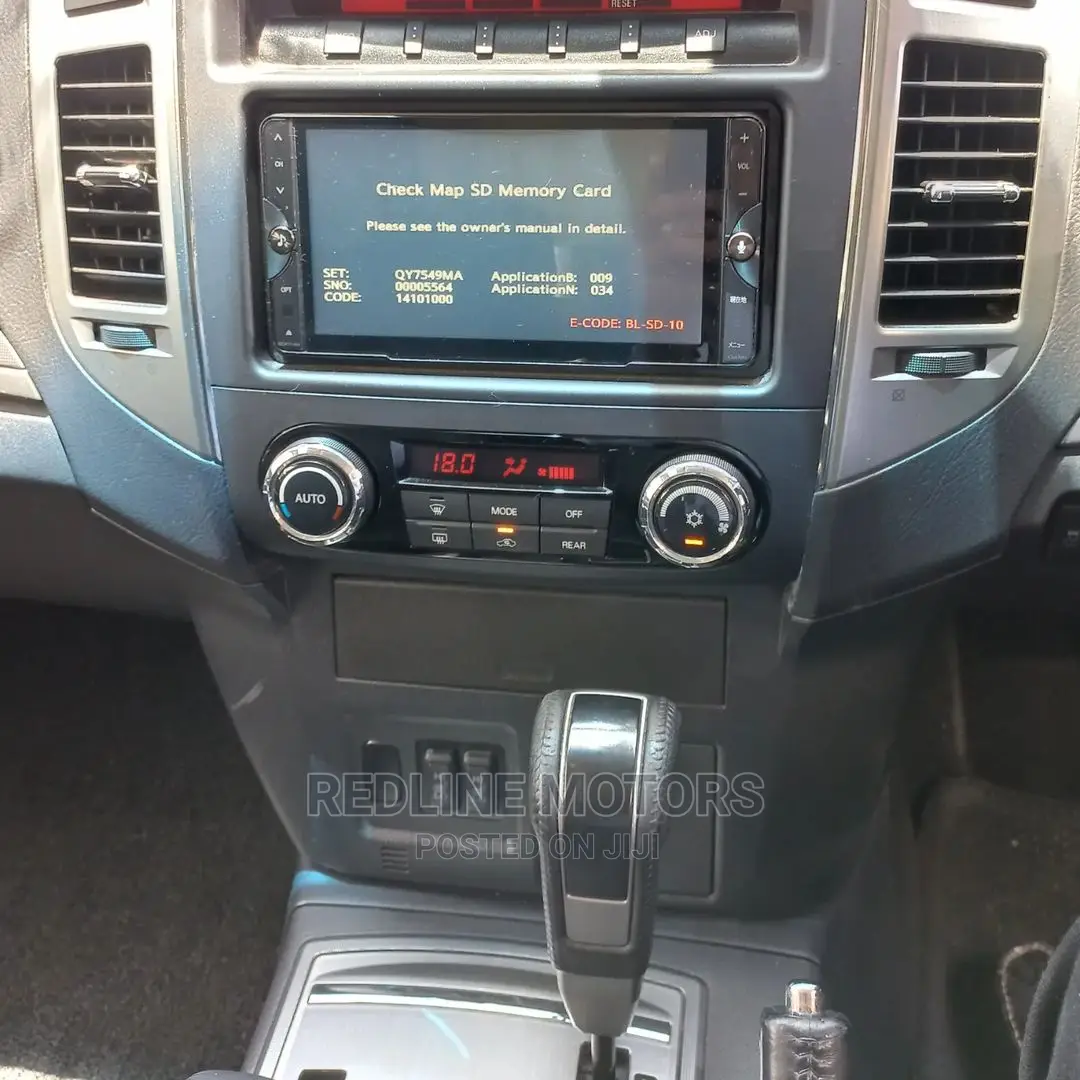 Mitsubishi Pajero 2017 Gray