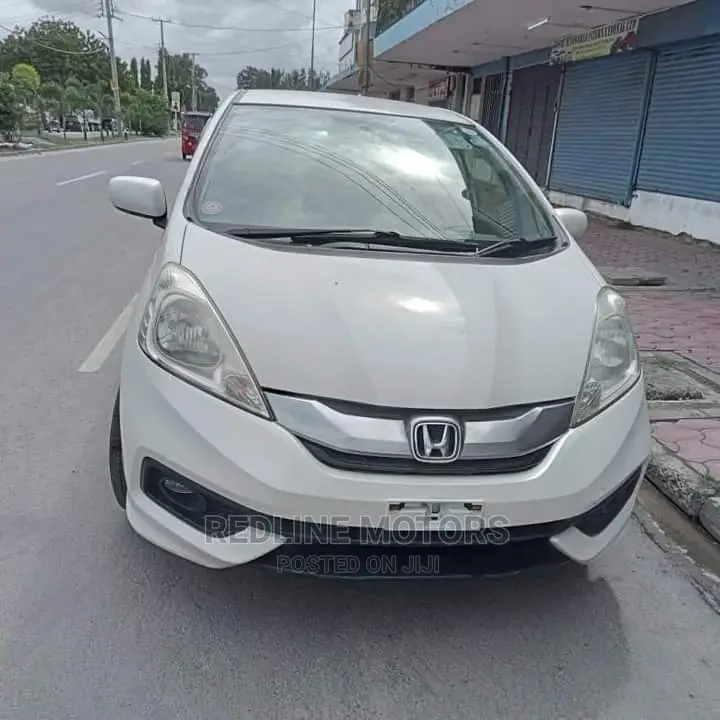Honda Fit Shuttle 1.5 G 2WD 2016 Pearl