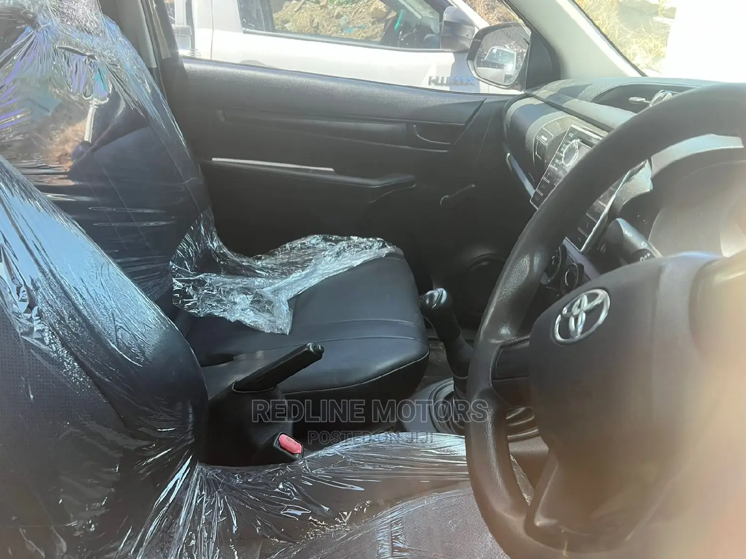 Toyota Hilux 2016 Gray