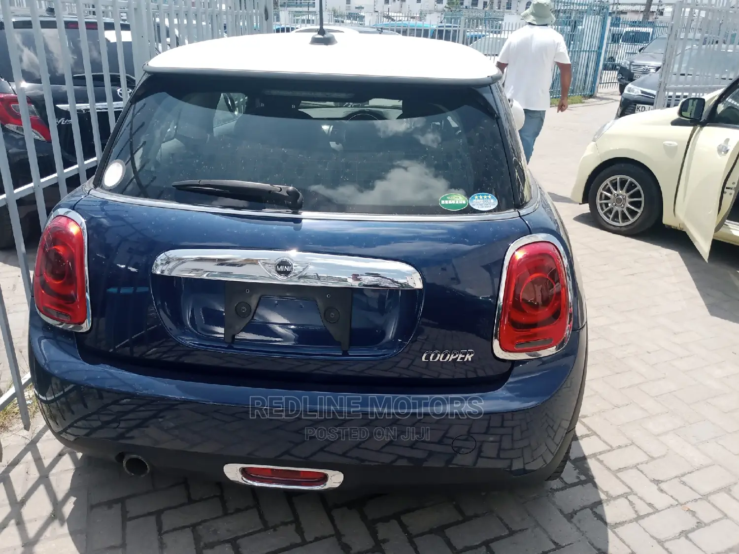 Mini Cooper 2016 Blue