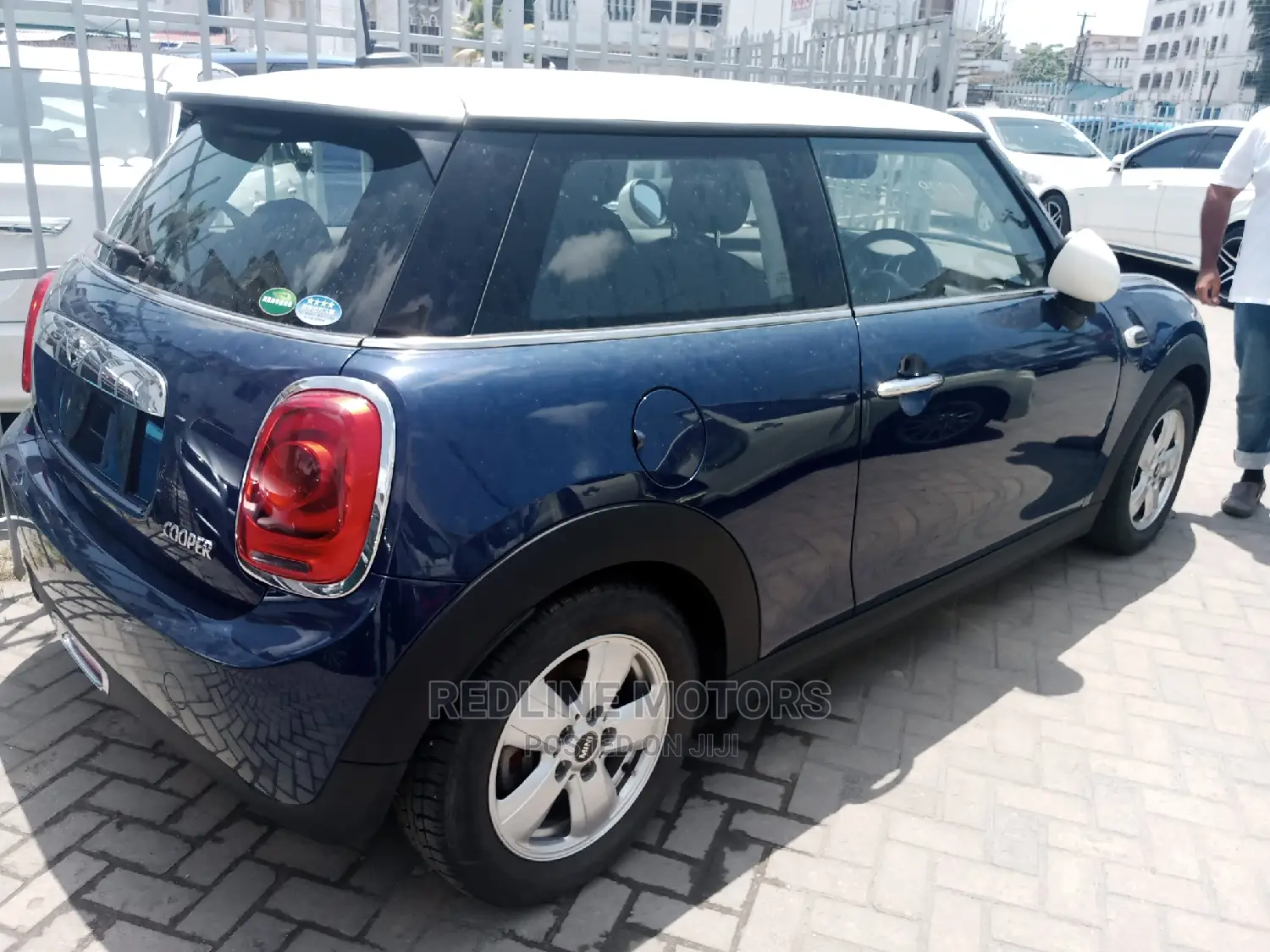 Mini Cooper 2016 Blue
