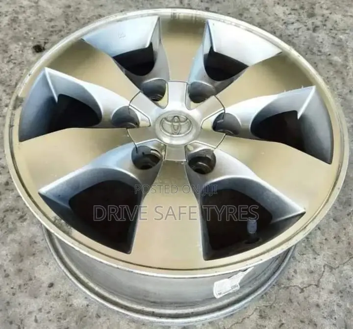 16 Inch Hilux Original Rims Set