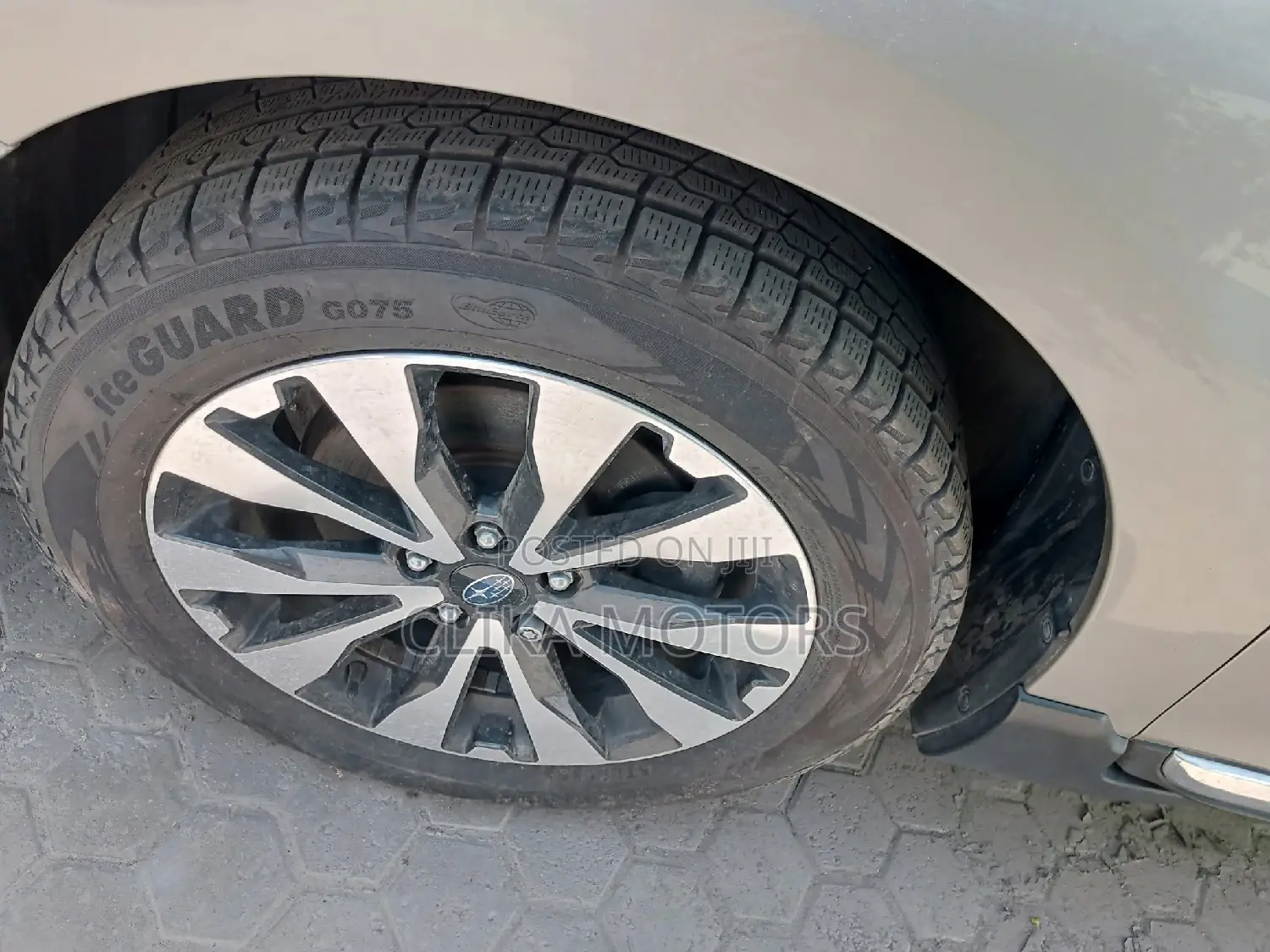 Subaru Outback 2.5i AWD 2017 Beige