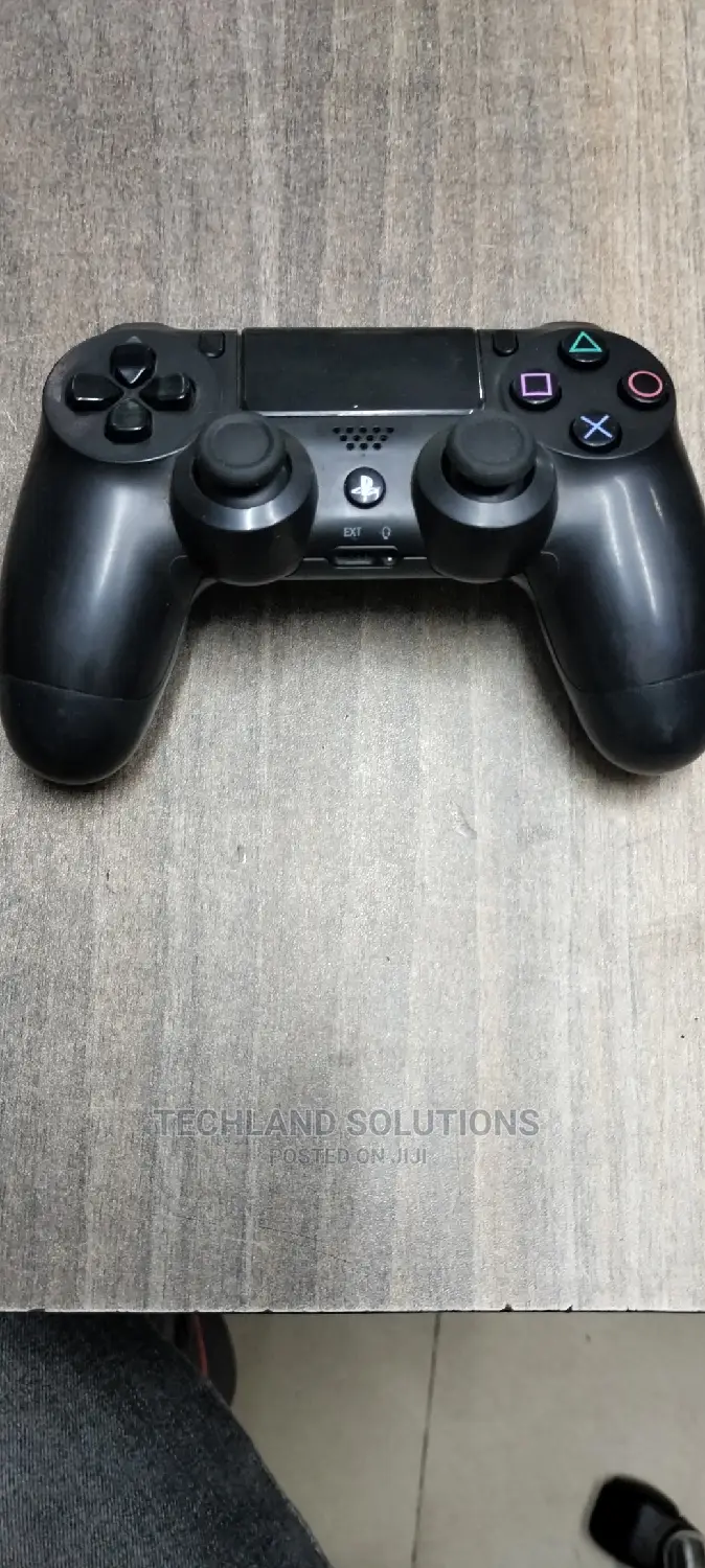 Used Ps4 Pad (Dualshock 4)