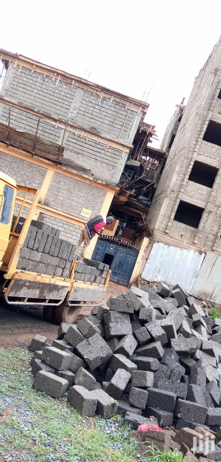Grade 1 Machine Cut Stones