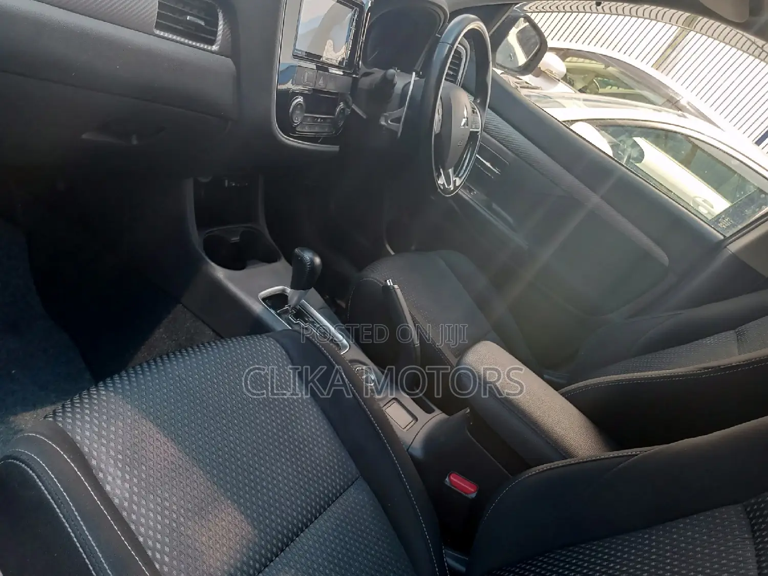 Mitsubishi Outlander SE FWD 2016 White