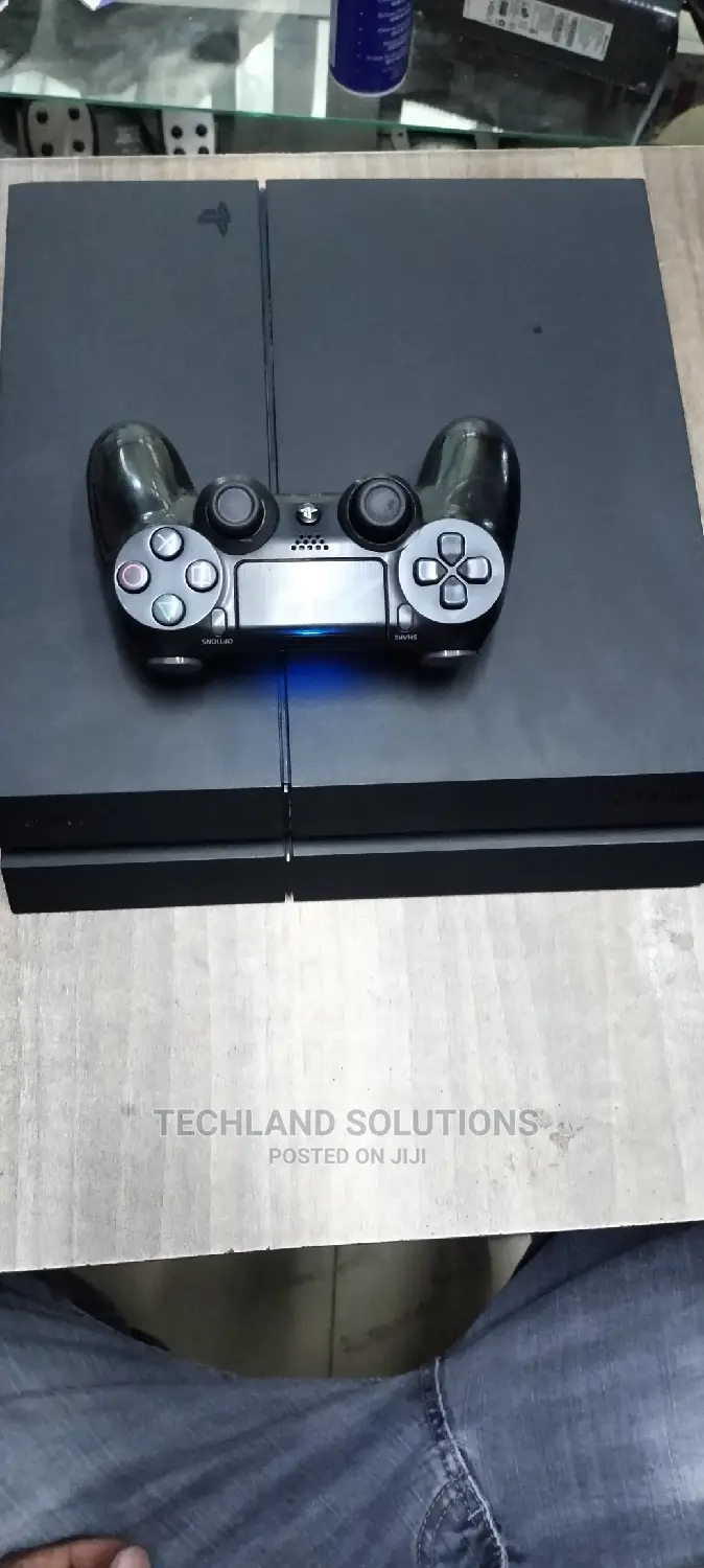 Black Ps 4 Standard +Fifa 21