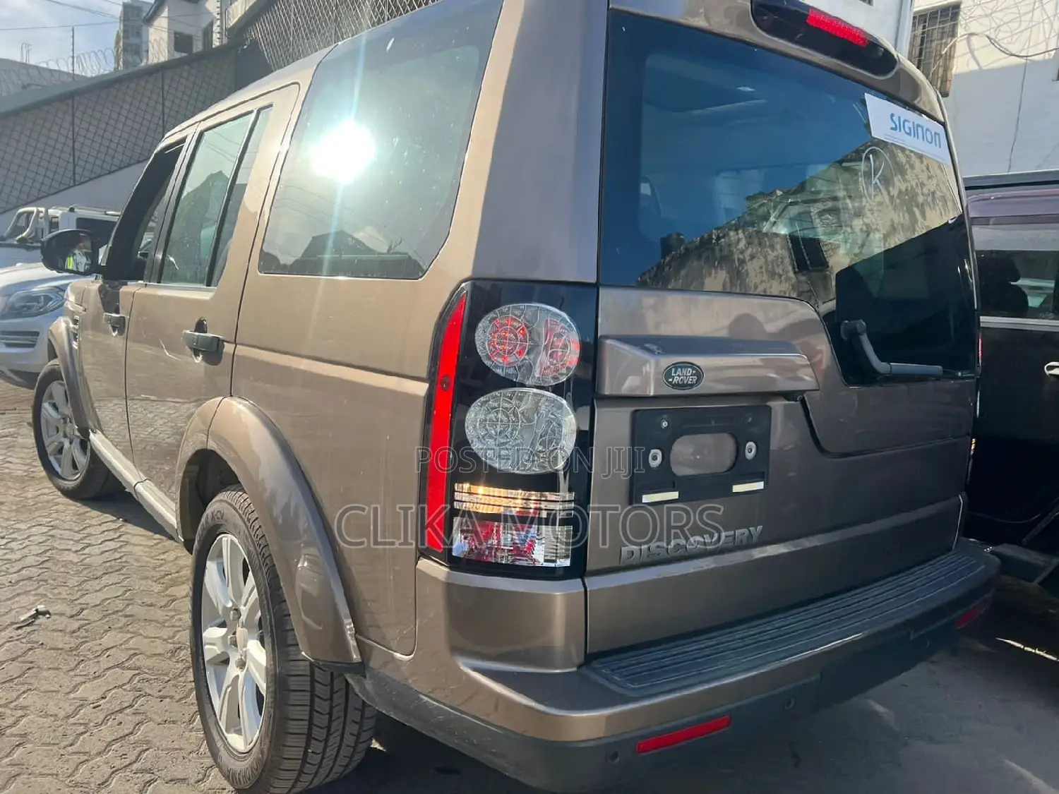 Land Rover Discovery 2016 Brown