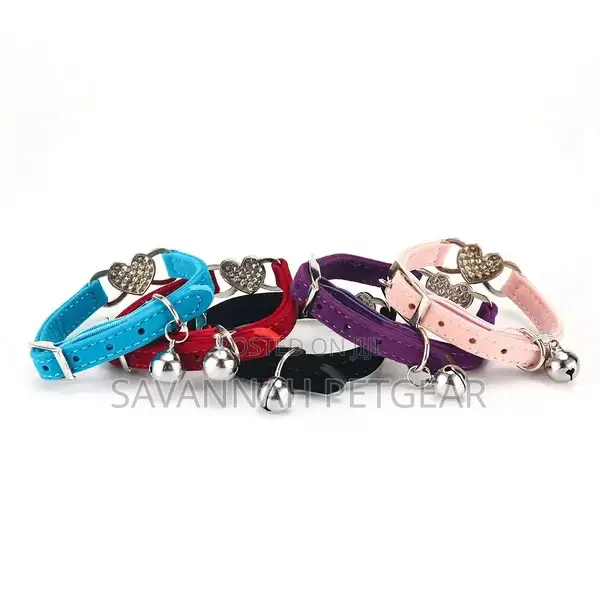 Luxury Velvet Cat Collar With Crystals