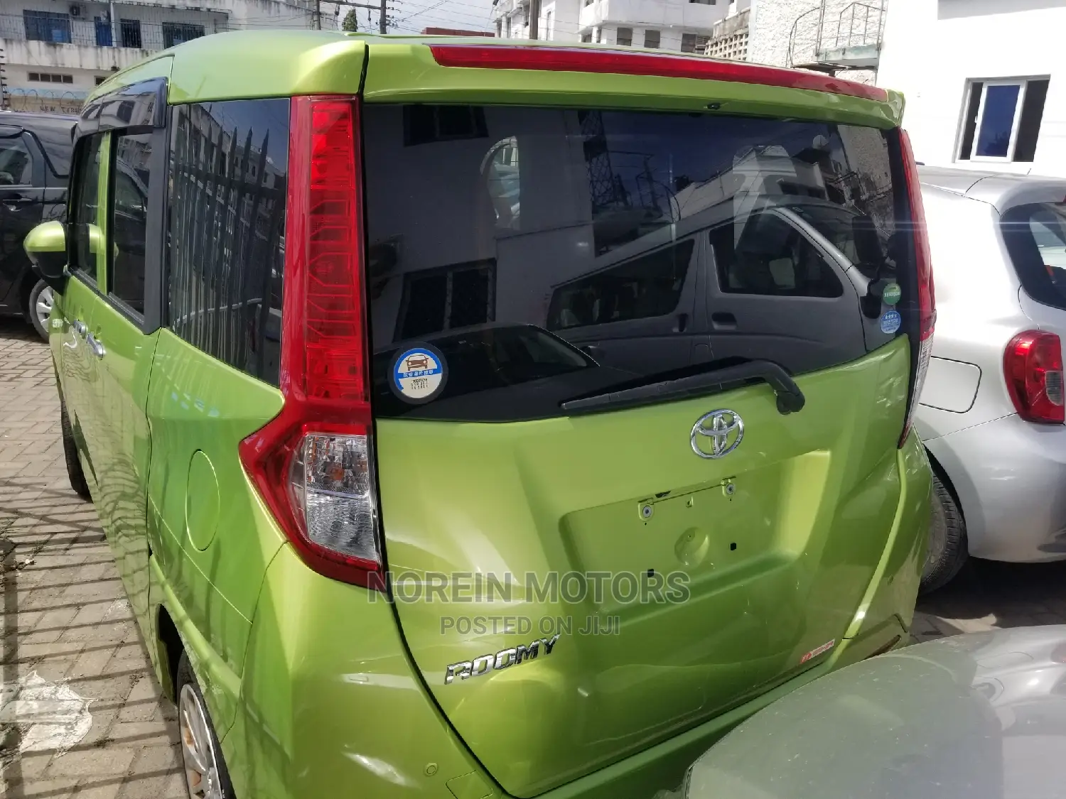 Toyota Roomy 1.0 FWD 2016 Green