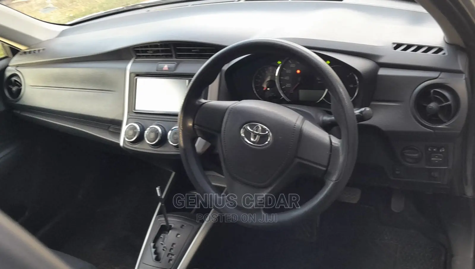 Toyota Corolla Fielder 2017 Silver